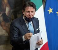 El premier italiano Giuseppe Conte arriba a una conferencia de prensa en el Palazzo Chigi, Roma, martes 7 de julio de 2020. (Roberto Monaldo/LaPresse via AP)