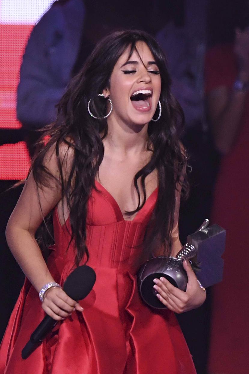Camila Cabello ganó mejor artista. (AP)