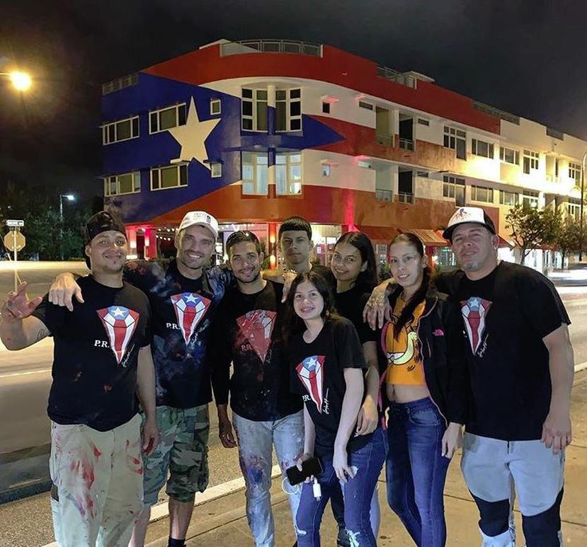 El restaurante  “La Placita de Miami”, cuya fachada tiene pintada la bandera de Puerto Rico, está está ubicado entre la 6789 Biscayne Blvd y la calle 68, en el distrito conocido como MiMo, en la ciudad de Miami, Florida. (Suministrada)