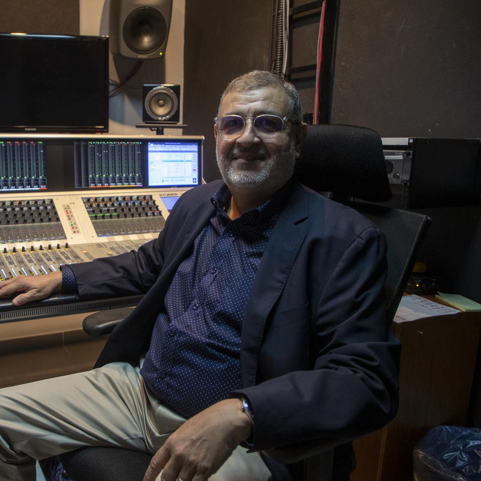 José Guerra tiene más de 30 años de experiencia y ha logrado importantes avances para poder hacer transmisiones en directo.