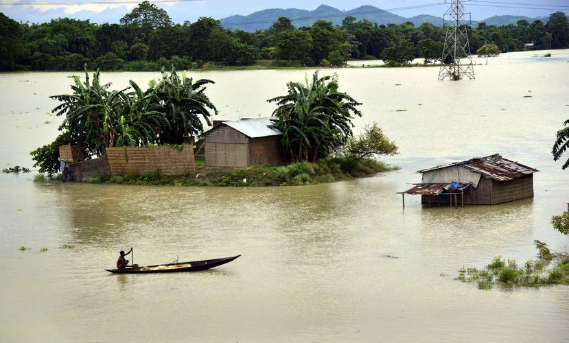 Vista general de una de las zonas afectadas por las inundaciones en el distrito de Morigaon. (EFE)