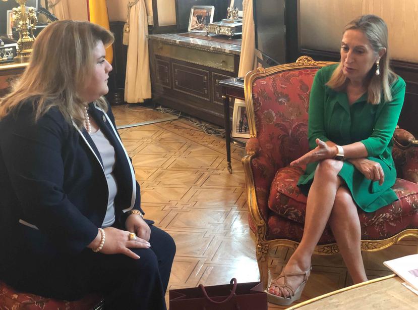 Jenniffer González se reunió con la presidenta del Congreso de Diputados de España, Ana Pastor. (Suministrada)