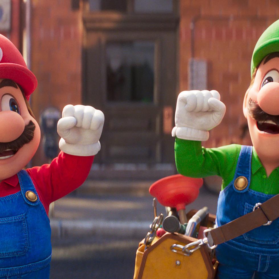 En esta imagen proporcionada por Nintendo y Universal Studios, Mario, con la voz de Chris Pratt, izquierda, y Luigi, con la voz de Charlie Day en "The Super Mario Bros. Movie".