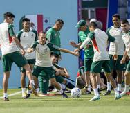 Los jugadores de México durante un entrenamiento en el día previo al partido contra Arabia Saudita.