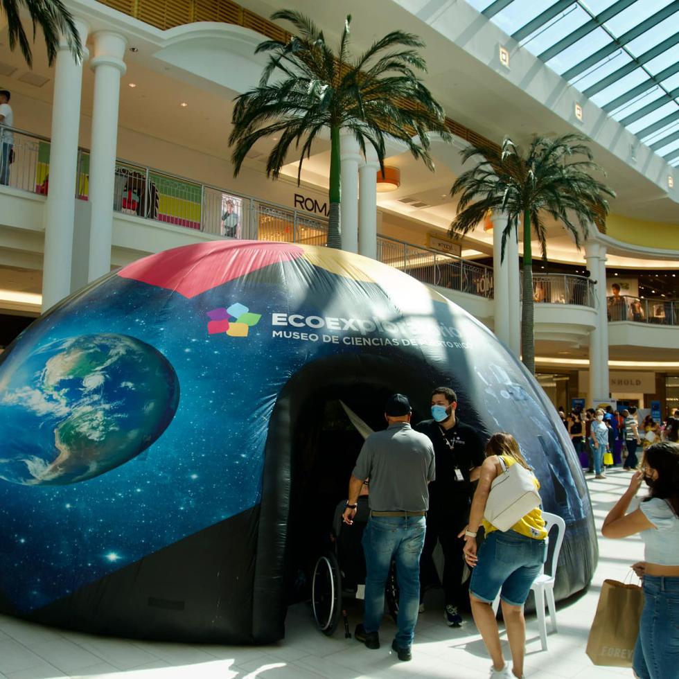 Aparte del ciclo de conferencias, estará el Geodomo Planeta Digital abierto al público.