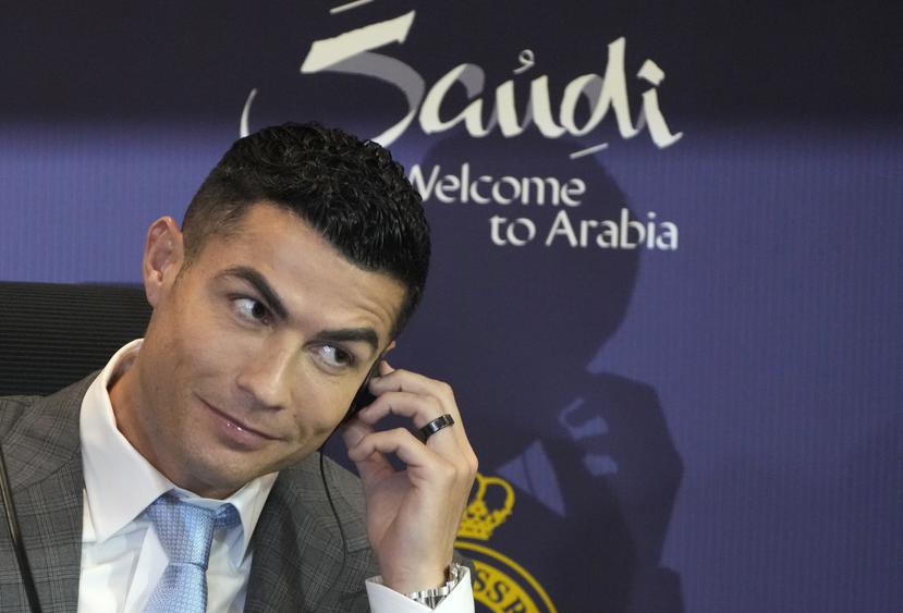 Cristiano Ronaldo, ofrece una conferencia de prensa durante su presentación con el Al Nassr, en Riad, Arabia Saudí, el 3 de enero.