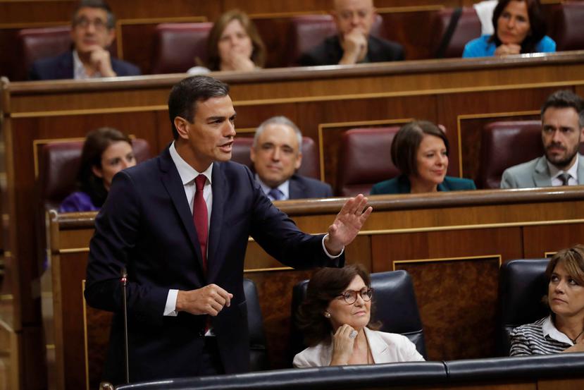 El presidente español, Pedro Sánchez, interviene en la sesión de control al gobierno en el Congreso. (EFE)