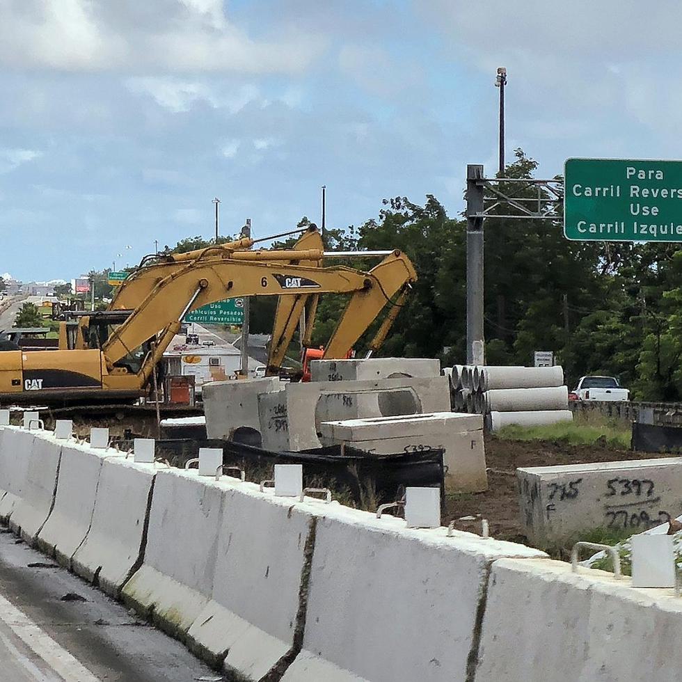 Según la información que hasta ahora ha calculado, Puerto Rico recibiría $900 millones para la reconstrucción de carreteras y autopistas, y otros $225 millones para reparar y reemplazar puentes, durante un período de cinco años.