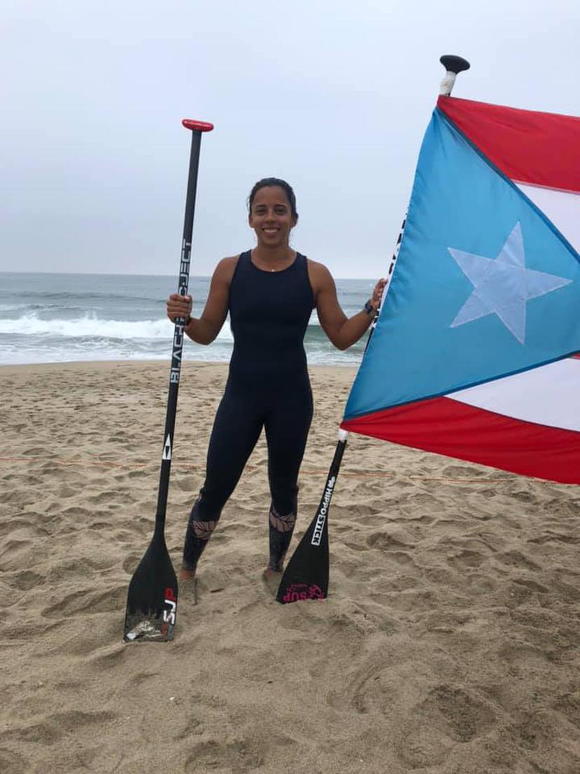 Maricarmen Rivera ha representado a Puerto Rico en los deportes de gimnasia y canotaje a nivel internacional. (Facebook / Federación de Surfing de Puerto Rico)
