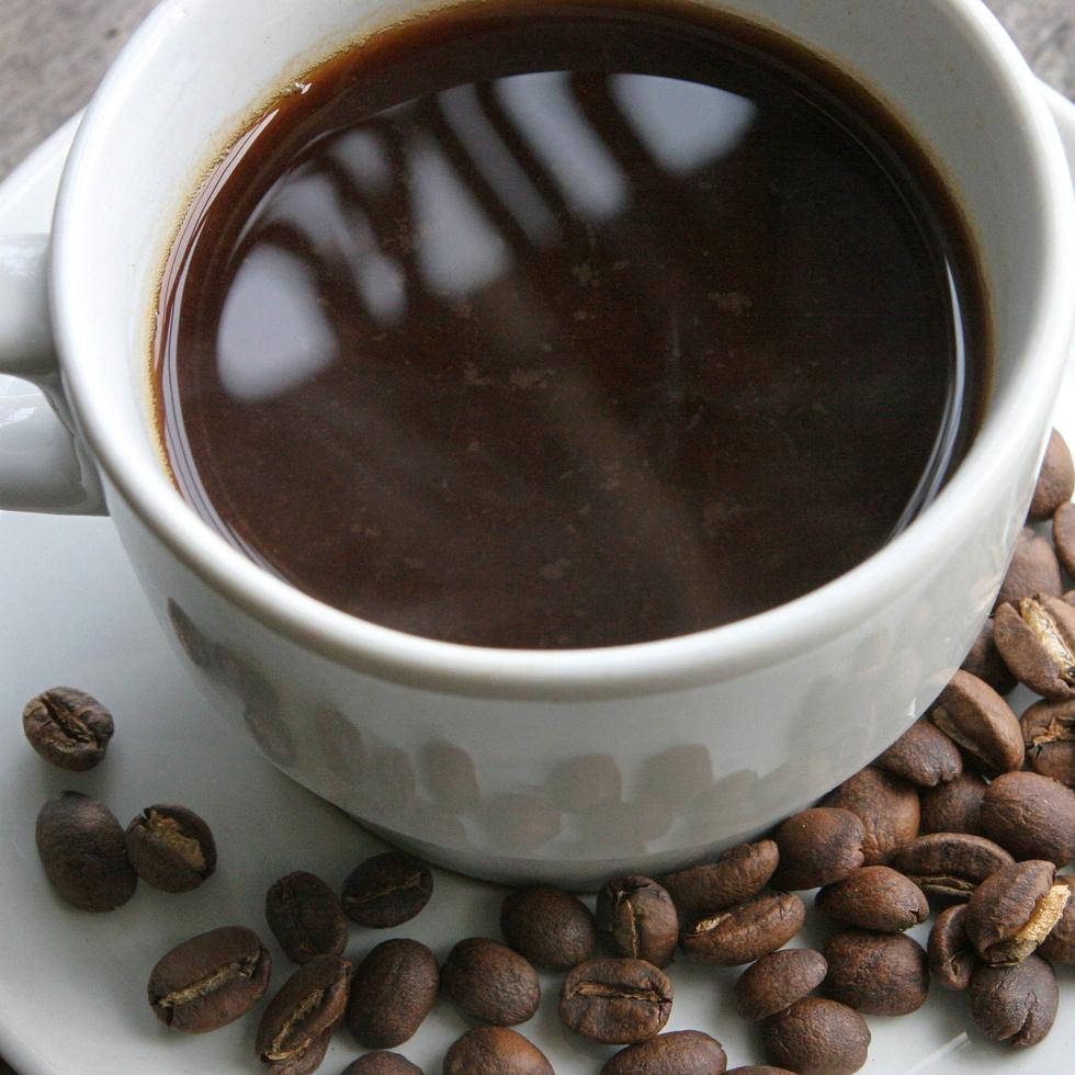 La orden provisional número 1 del DACO cambia los precios del café local e importado. La misma entra en vigor desde hoy viernes y estará vigente por los próximos 12 meses.