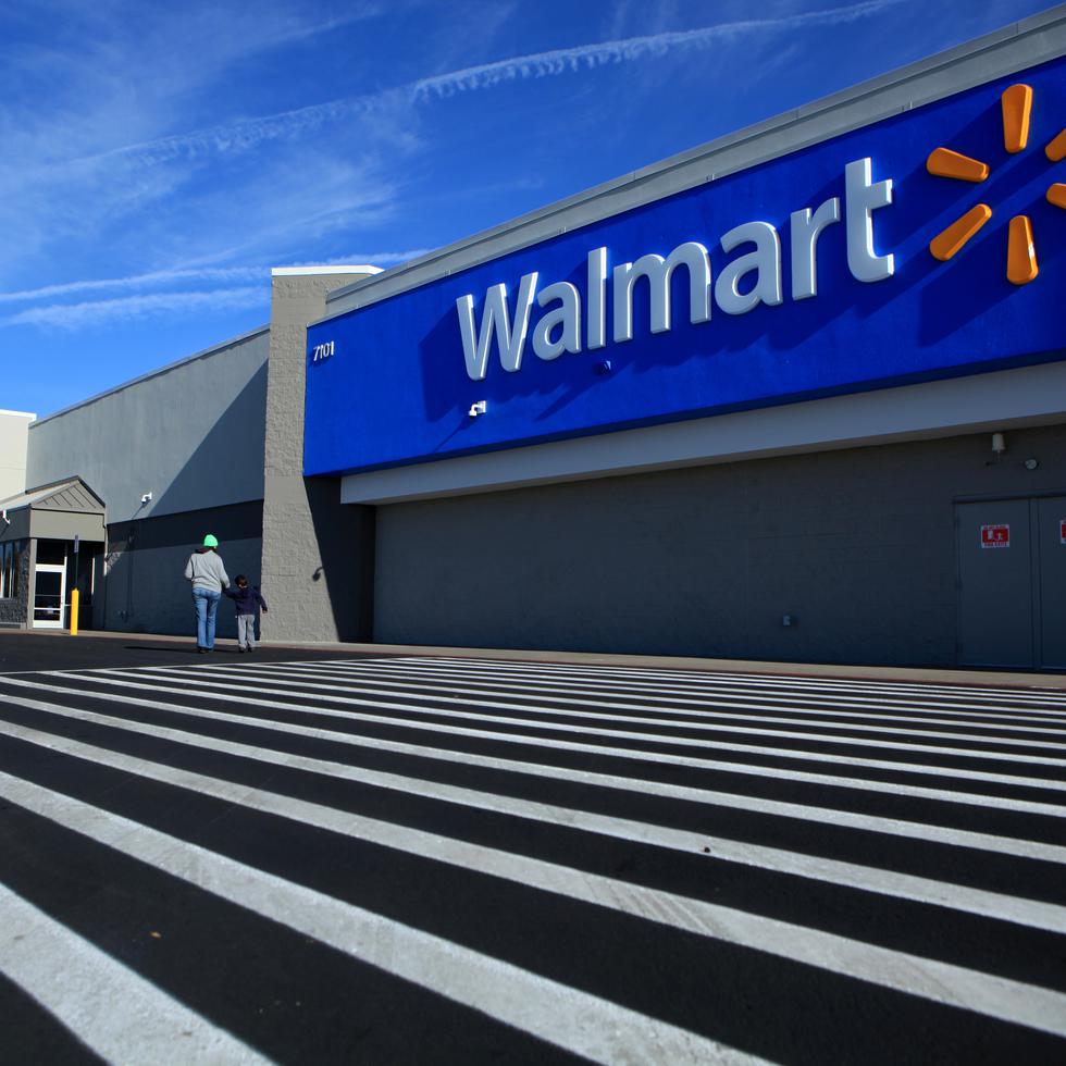 Se informó que como el proceso de desinfección tomará varias horas, las Walmart Supercenters de Hatillo y Canóvanas permanecerán cerradas esta tarde y mañana.
