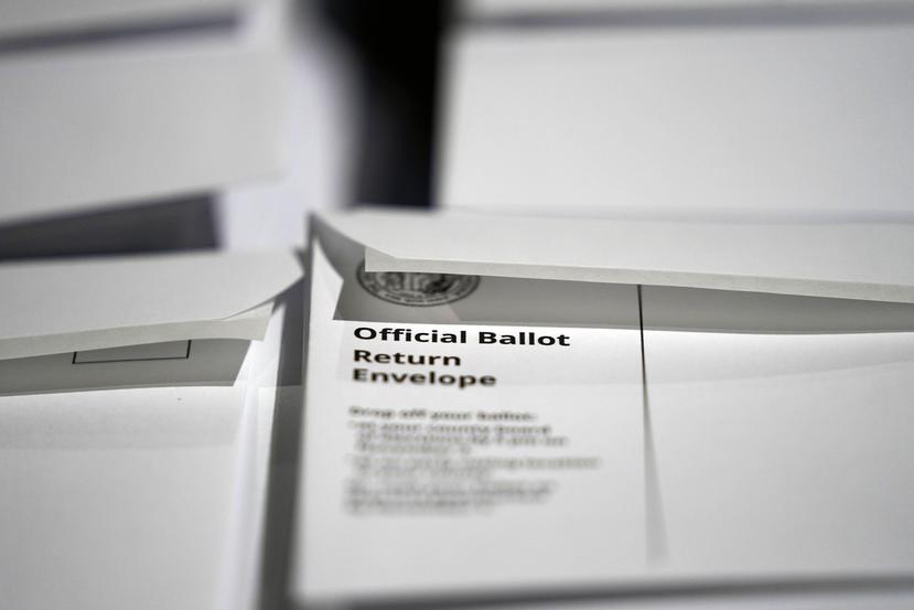 Foto de archivo de una papeleta para emitir un voto por correo en Estados Unidos.