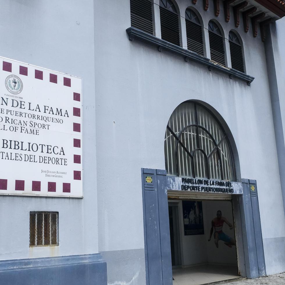 El Museo-Biblioteca del Pabellón de la Fama del Deporte Puertorriqueño abrió sus puertas desde el pasado miércoles. El horario de visita es  de martes a sábado.