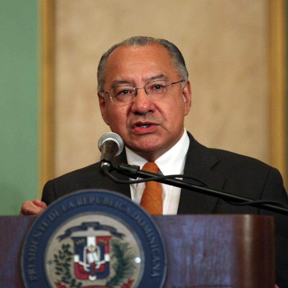 Rocha, cuya carrera de dos décadas como diplomático estadounidense incluyó puestos en Bolivia, Argentina y la Sección de Intereses de Estados Unidos en La Habana, fue arrestado en diciembre por el FBI en su casa de Miami.