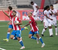 Ricardo Rivera (5) celebra su importante gol durante el encuentro del domingo ante Trinidad y Tobago en Mayagüez.