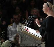 Meghan McCain habla durante un servicio religioso en memoria de su padre, el senador John McCain. (AP)