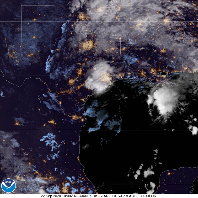 Imagen satelital de la tormenta tropical Beta en la madrugada del martes, 22 de septiembre de 2020.