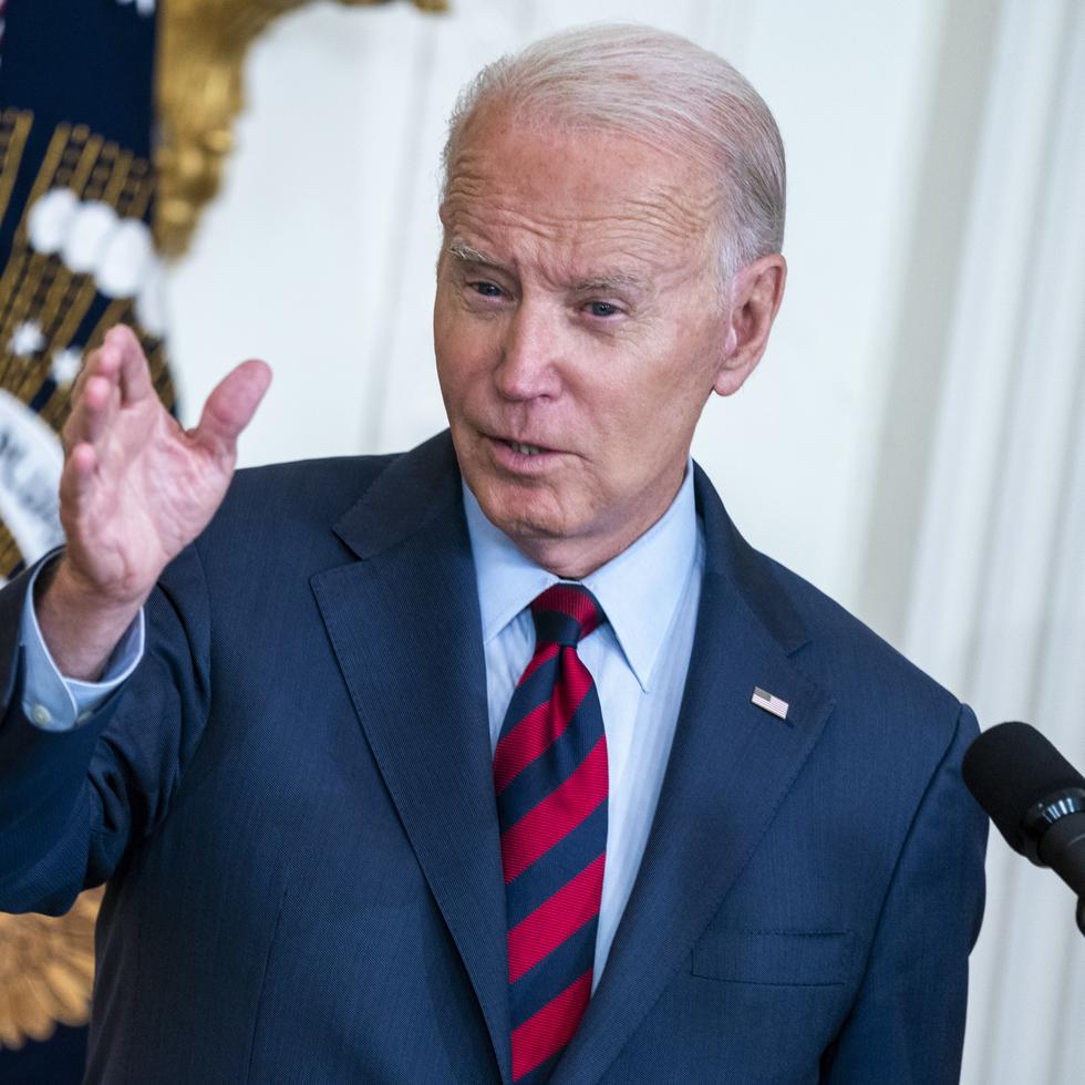 El presidente Joe Biden manifestó que “durante demasiado tiempo, los estadounidenses han pagado más por medicamentos recetados que cualquier economía importante”.