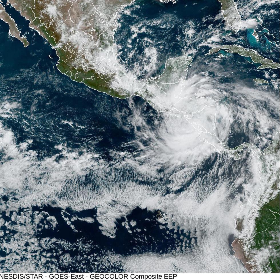 Imagen satelital del huracán Julia.