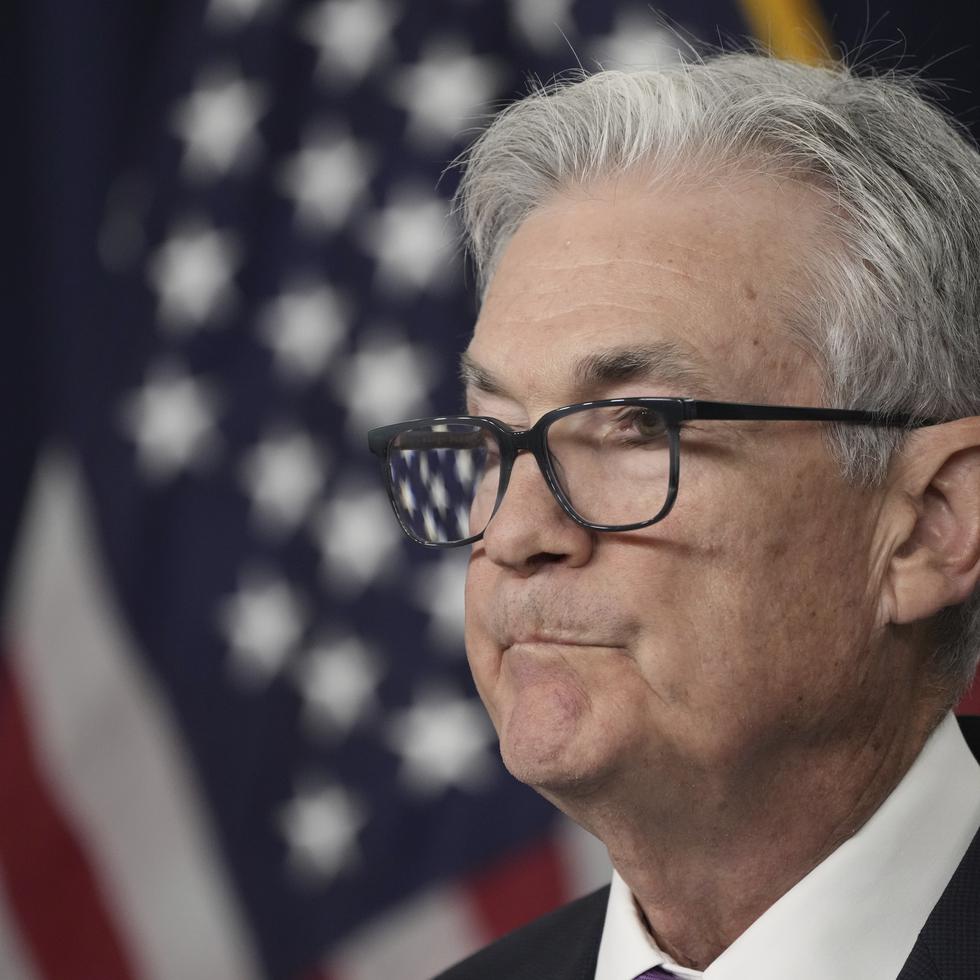 En una conferencia en el Banco de la Reserva Federal de San Francisco, Powell dijo esperar que “la inflación siga un camino descendente a veces desigual hacia el 2%”.