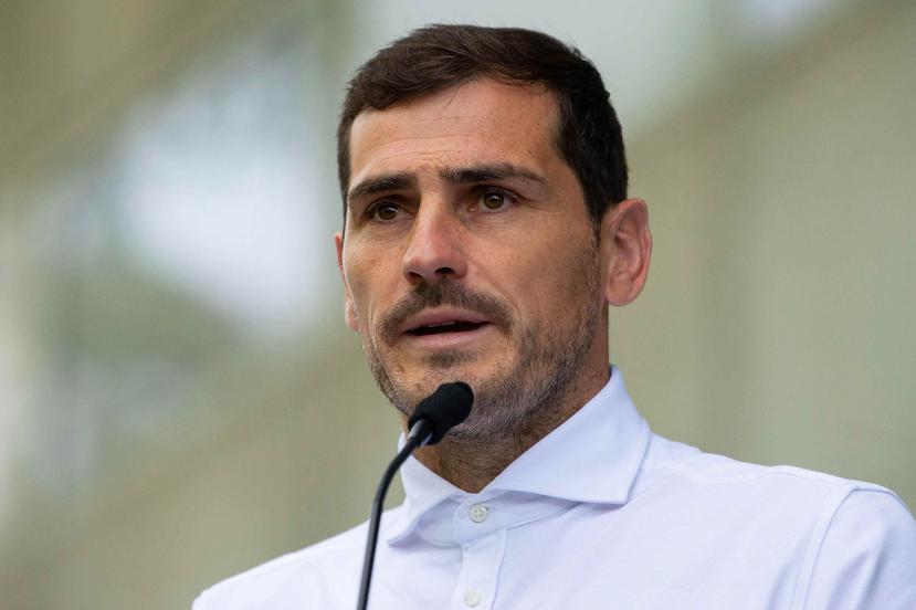 El portero del Oporto, Iker Casillas, reaccionó a rumores sobre su retiro vía Twitter. (EFE)