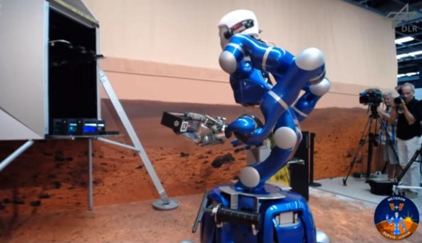 Estos robots podrían ser utilizados para brindar asistencia médica en futuras misiones a Marte. (Twitter/@Astro_Alex)