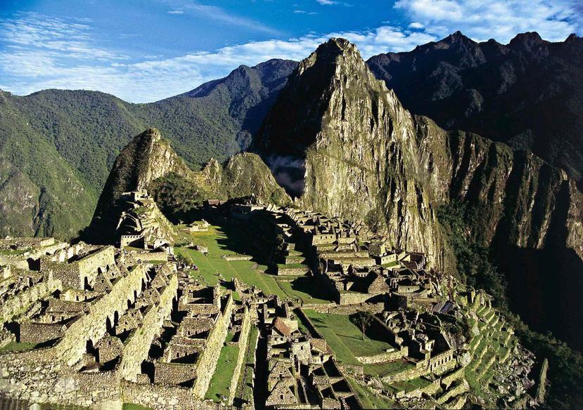 Entre los emplazamientos destacados que se pueden recorrer de manera virtual está el Templo Principal, situado en la parte más alta de Machu Picchu. (EFE)