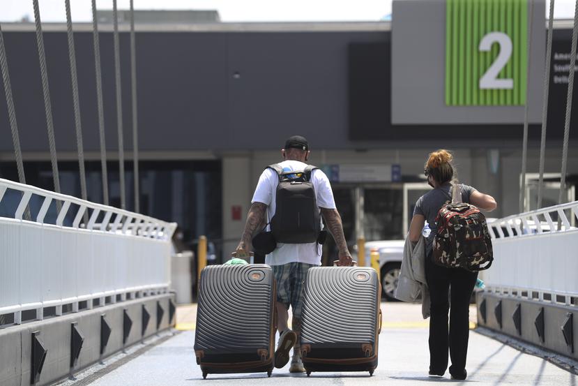 Desde el lunes, al menos 40 vuelos que tenían previsto salir de San Juan procedentes de otras ciudades en Estados Unidos se han visto afectados.
