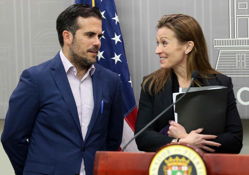 El gobernador Ricardo Rosselló y Julia Keleher. (GFR Media)