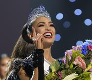 Miss Estados Unidos  R’Bonney Gabriel tras ganar la corona de Miss Universe 2022.