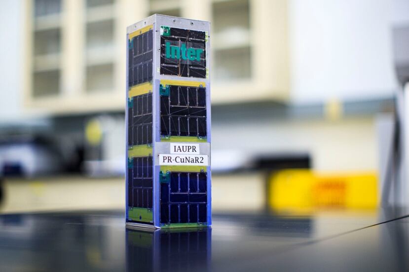 Réplica del Puerto Rico CubeSat NanoRocks2 (PR-CuNaR2).
