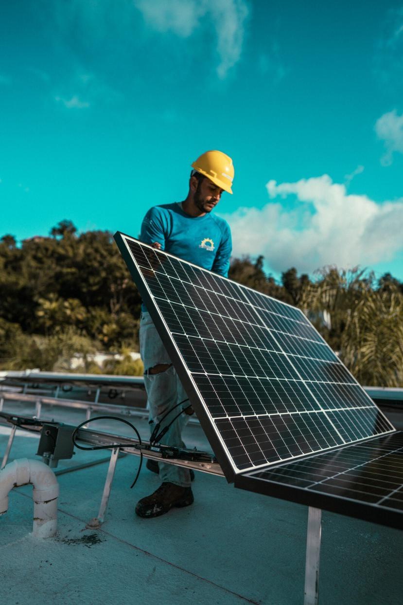 Windmar tiene más de 30 empleados dedicados al monitoreo y mantenimiento de sistemas solares.