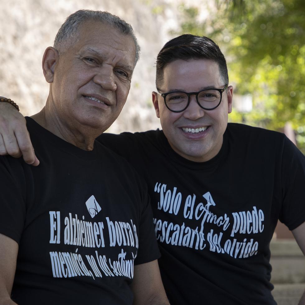 En noviembre del 2021, Josué Carrión "Mr. Cash" junto a su padre Jesús Rafael Carrión, quien sufre de la enfermedad de alzhéimer.