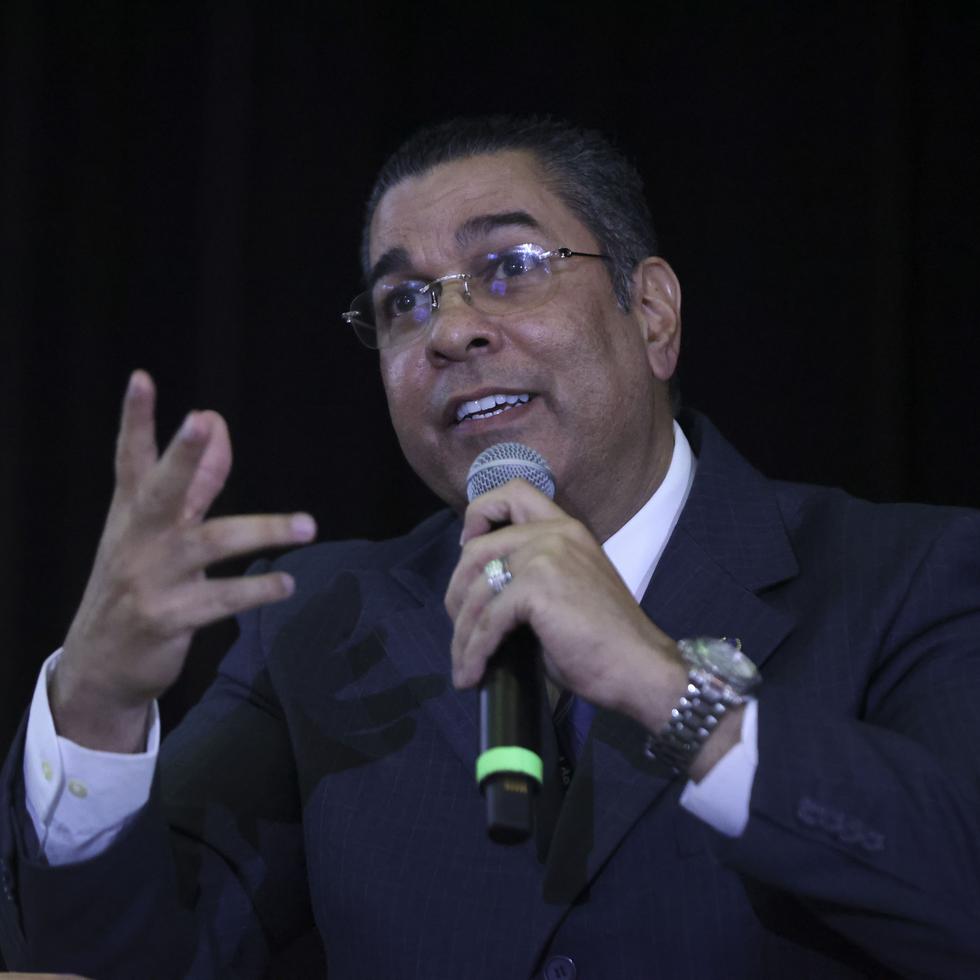 Colón negó cualquier relación actual con la compañía Decentricity Holdings, de la que fue presidente y principal oficial ejecutivo entre 2017 y 2019.