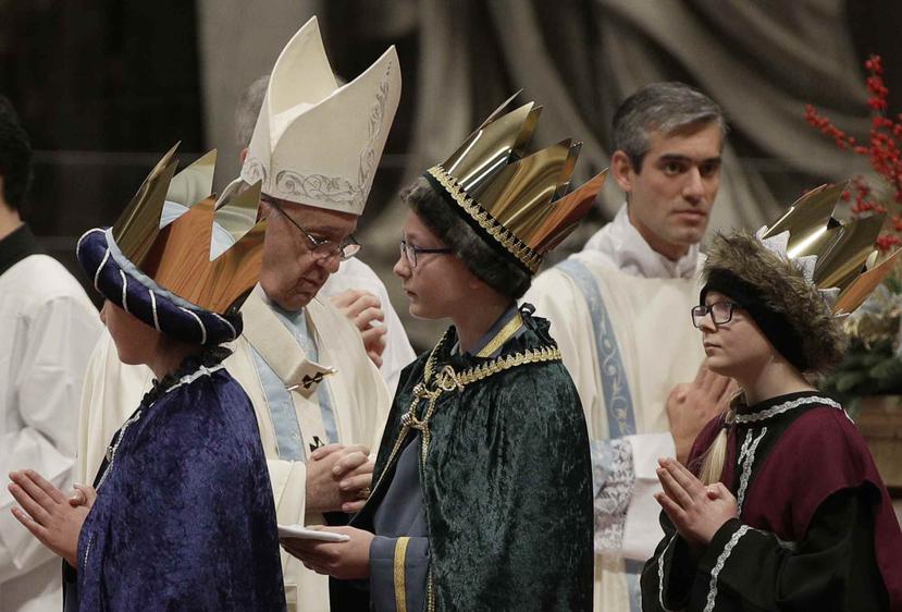El papa durante la misa de Año Nuevo en la Ciudad del Vaticano. (AP / Andrew Medichini)
