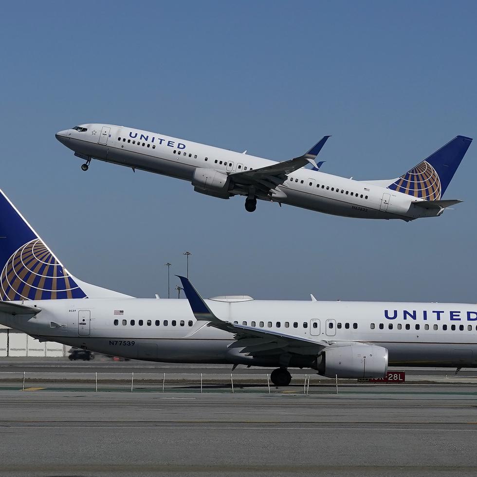 Desde el Aeropuerto Internacional de Denver, United opera más de 435 salidas diarias, que incluyen servicio de conexión frecuente a importantes mercados de la costa oeste de Estados Unidos.