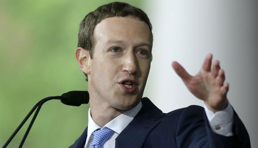 Zuckerberg también defendió a la número 2 de la red social, Sheryl Sandberg. (AP)