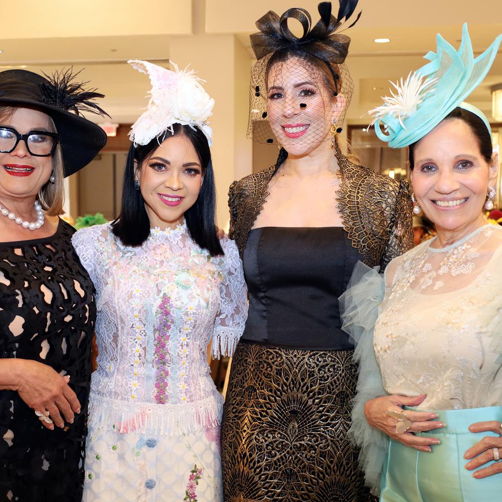 Ivette Rodríguez, Brenda Ramos, Madeline Martínez y Milagros Arrieta