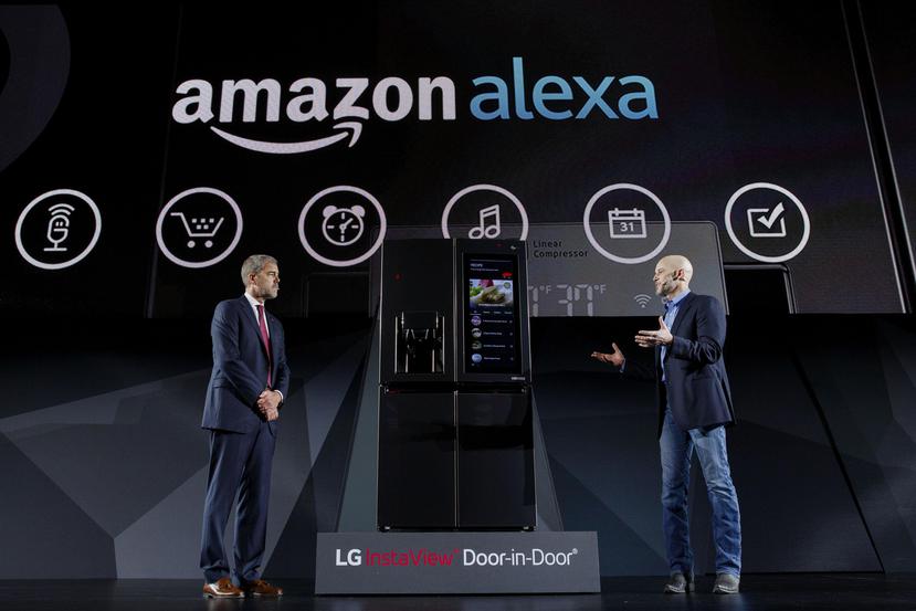 Amazon aprovechó el inicio del CES para anunciar alianzas adicionales de su servicio Amazon Echo, cuyo cerebro es la “asistente personal”  llamada Alexa,  quien  funciona mediante comandos de voz. (Bloomberg)