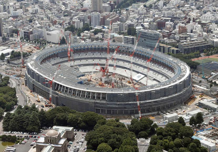 Foto del 11 de julio de 2018 con una vista a rea del Estadio Nacional de los Juegos Olímpicos de Tokio 2020. (Kyodo News vía AP)