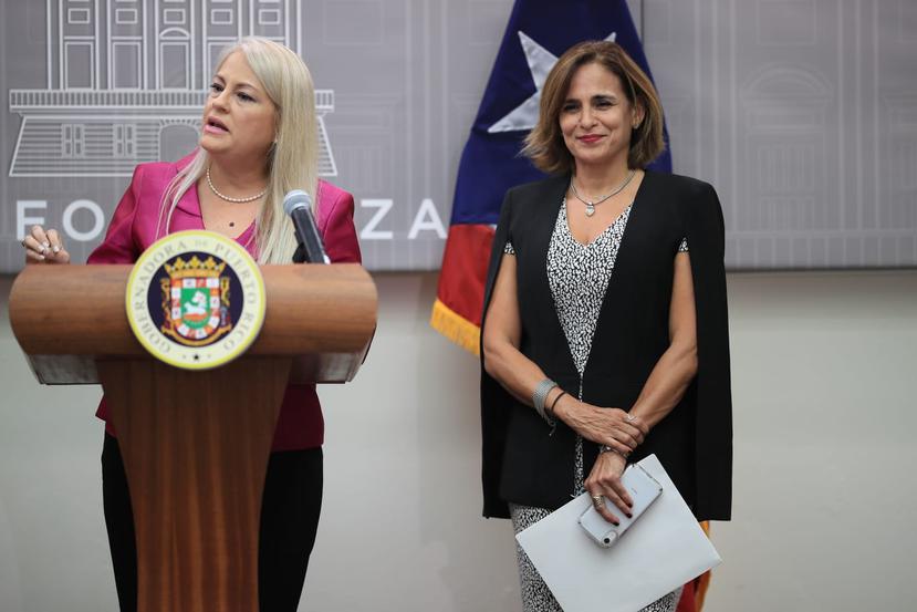 Wanda Vázquez acompañada de Zoé Laboy, quien fue secretaria del Departamento de Corrección y Rehabilitación bajo la administración del gobernador Pedro Rosselló González. (GFR Media)