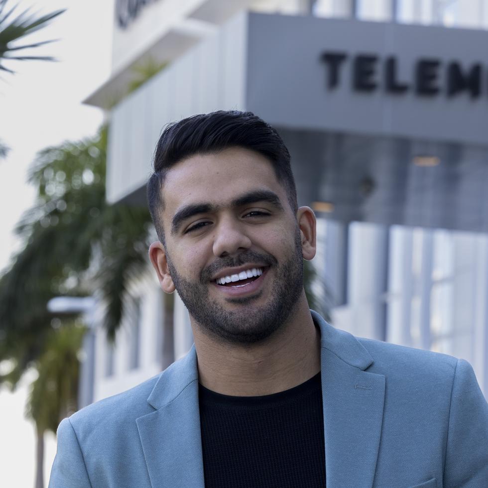 El presentador puertorriqueño atendío a este medio desde las instalaciones de Telemundo Center, en Miami.
