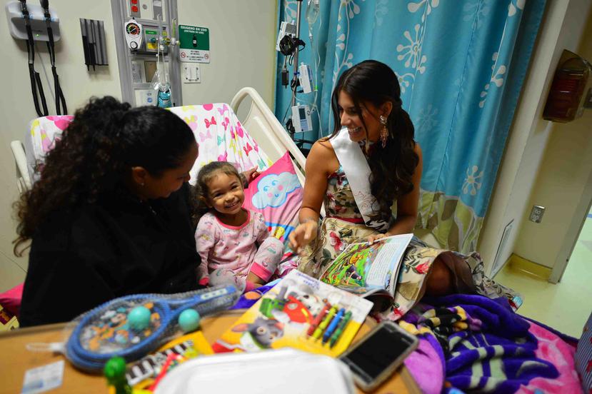 Las candidatas a Miss Universe Puerto Rico visitaron el Hospital San Jorge y estuvieron compartiendo con los niños allí internados.