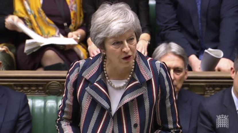 La primera ministra de Gran Bretaña, Theresa May, ofrece un discurso sobre el Brexit en la Cámara de los Comunes, en Londres, el 26 de noviembre de 2018. (AP)