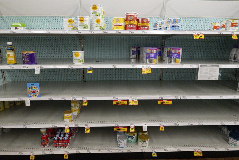 Estantes de leche de fórmula para bebés de una tienda de alimentos en el estado de Indiana. Estados Unidos atraviesa una crisis con este producto.