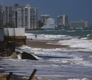 Foto tomada el 13 de septiembre de 2022, durante el pico de intensidad de una marejada que afectaba la costa norte de Puerto Rico.