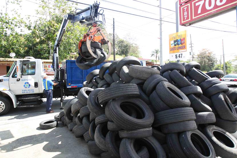 Según el DRNA, en Puerto Rico, se desechan alrededor de 18,000 neumáticos diarios, lo que resulta en cerca de 4.7 millones de neumáticos al año. (GFR Media)