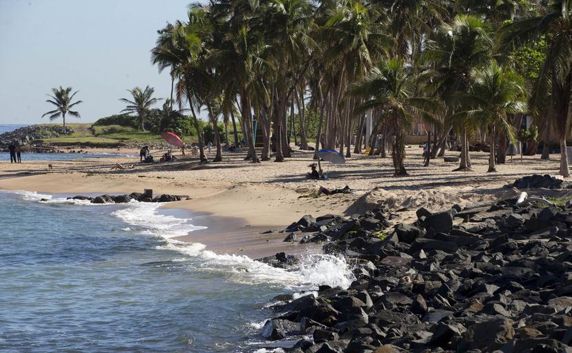 Imagen de archivo de la playa del Escambrón, en San Juan, a poco más de dos meses del paso del huracán María por Puerto Rico. (GFR Media)