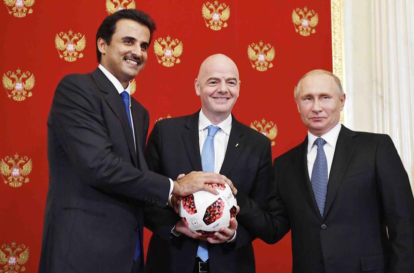 Putin se reunió en el Kremlin con el emir de Catar, jeque Tamim bin Hamad Al Thani, y con el presidente de la FIFA Gianni Infantino. (AP)