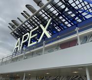El personal del crucero Celebrity Apex determinó que los pasajeros habían violado las reglas de seguridad de la embarcación.